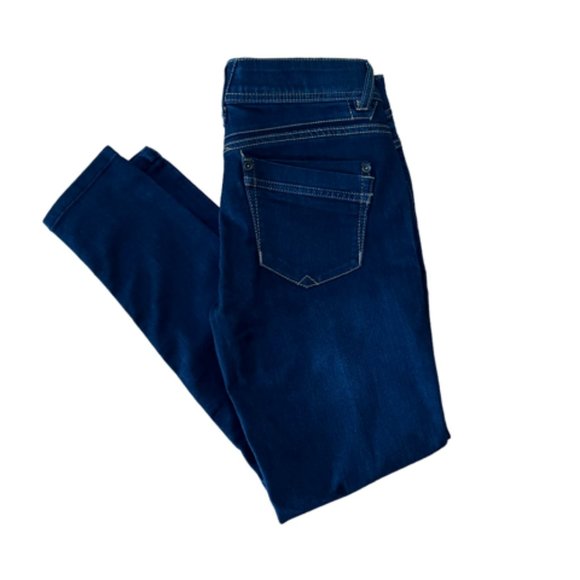 Democracy AB Technology - Picture 1 of 1